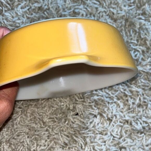 Vintage Pyrex "Gold Butterfly" Lidless Small Casserole Dish - Picture 8 of 10